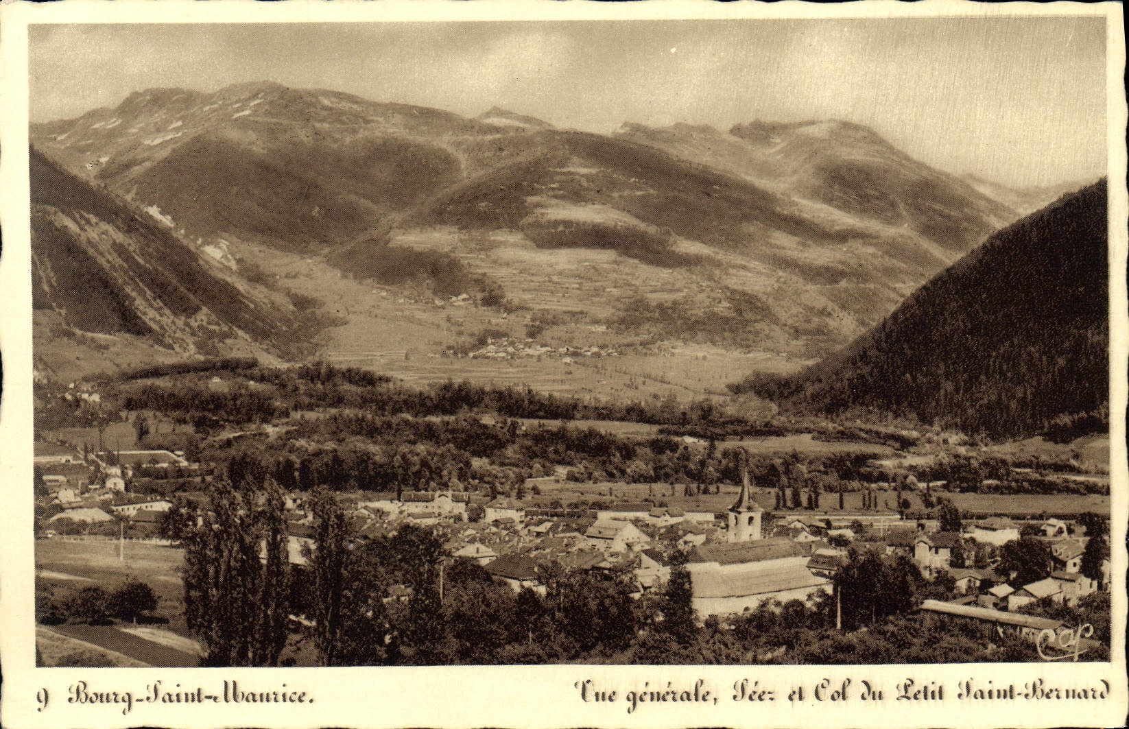 CPA Bourg Saint Maurice Vue generale Seez et col du Petit Saint Bernard 