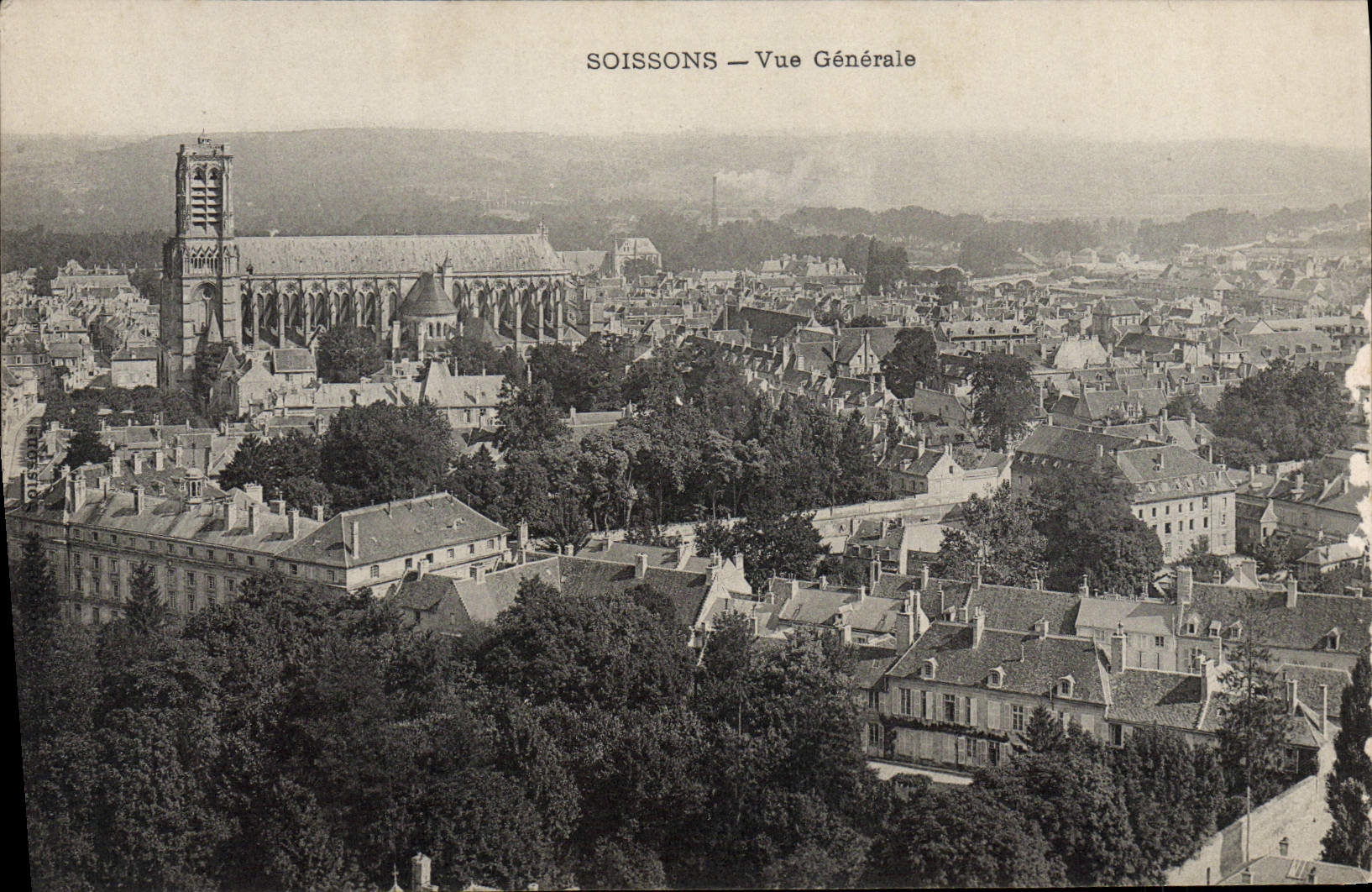 CPA Soissons Vue Generale