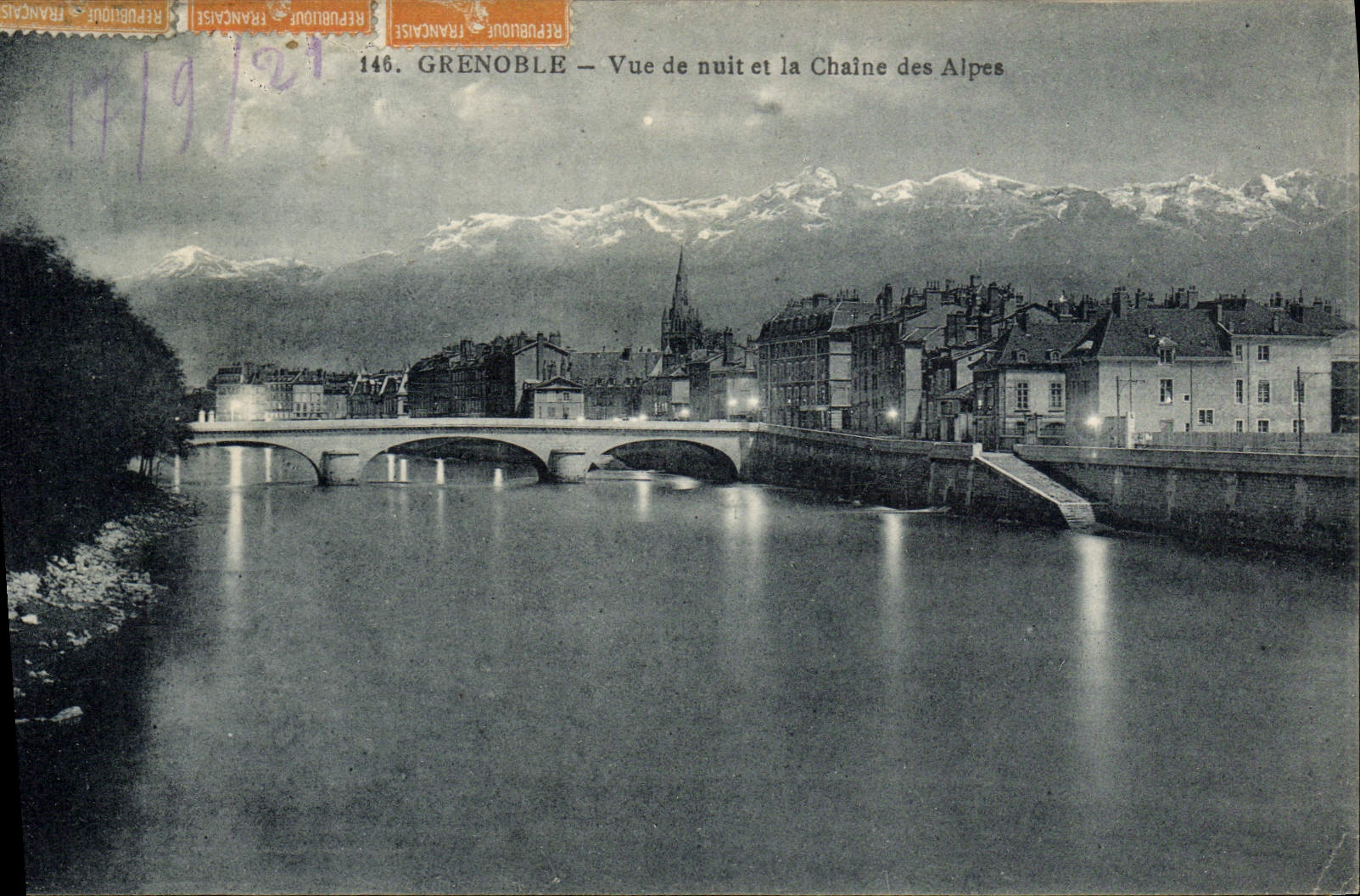 Grenoble — Vue de nuit et la Chaîne des Alpes — R. GAUDE, pliéd.-édit., Grenoble