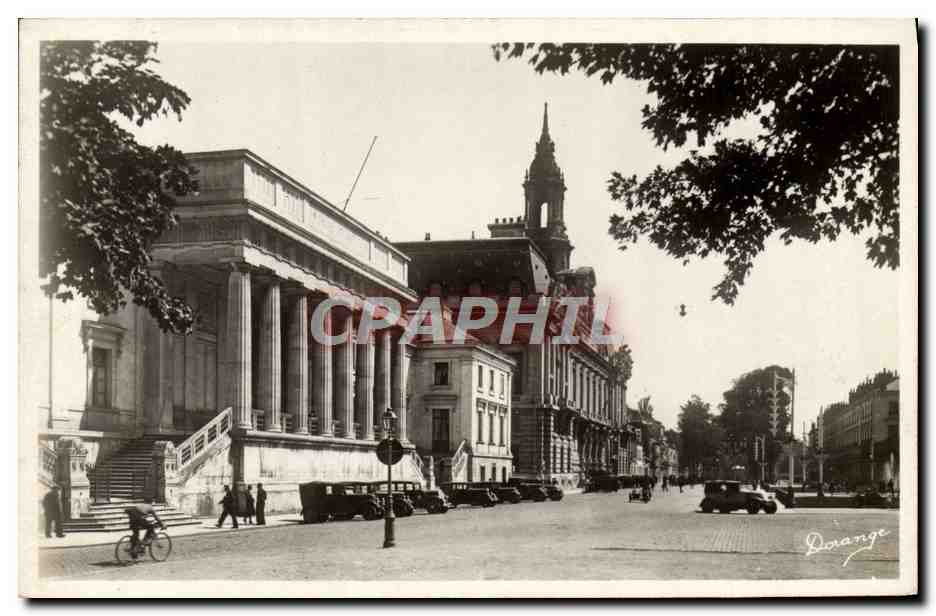 CPM Tours Le Palais De Justice Et I'Hotel de ville