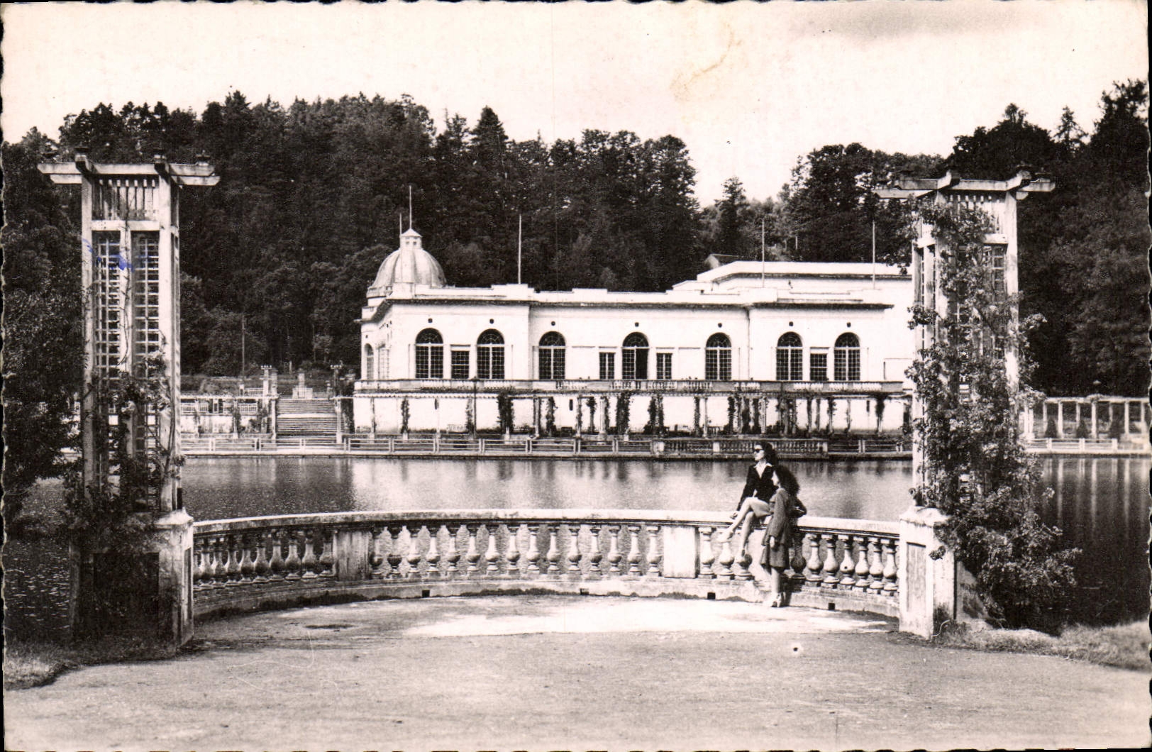 Bagnolles-de-l'Orne — Les Jardins du Casino — Éditions Tesse-La-Madeleine