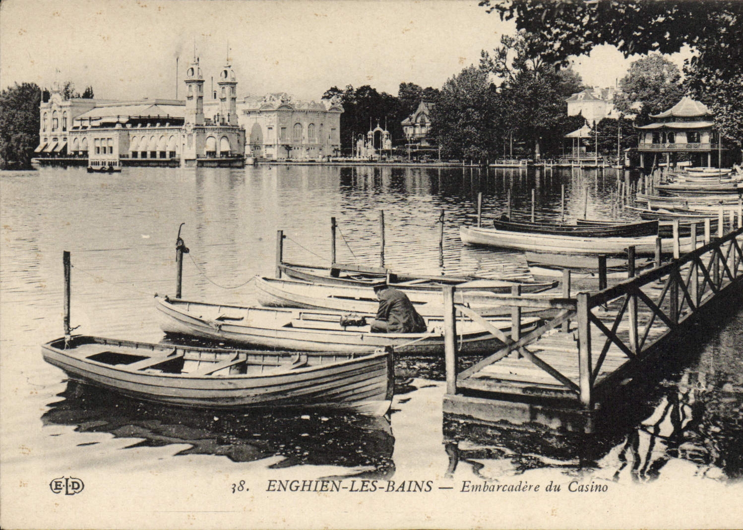 Enghien-les-Bains — Embarcadère du Casino — Éditeur E.P.D., n° 38