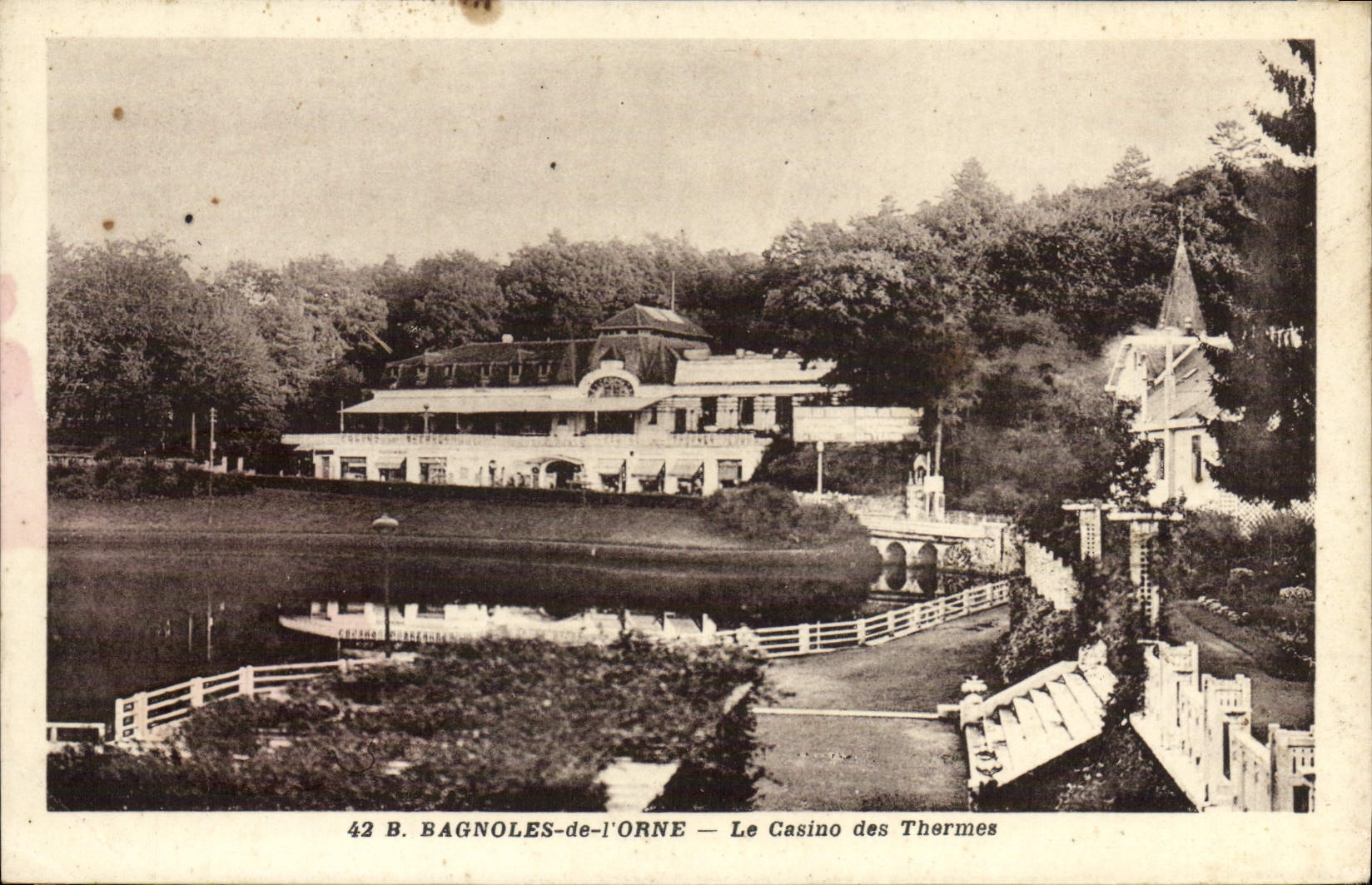 Bagnoles-de-l'Orne — Le Casino des Thermes — éditeur B. 42