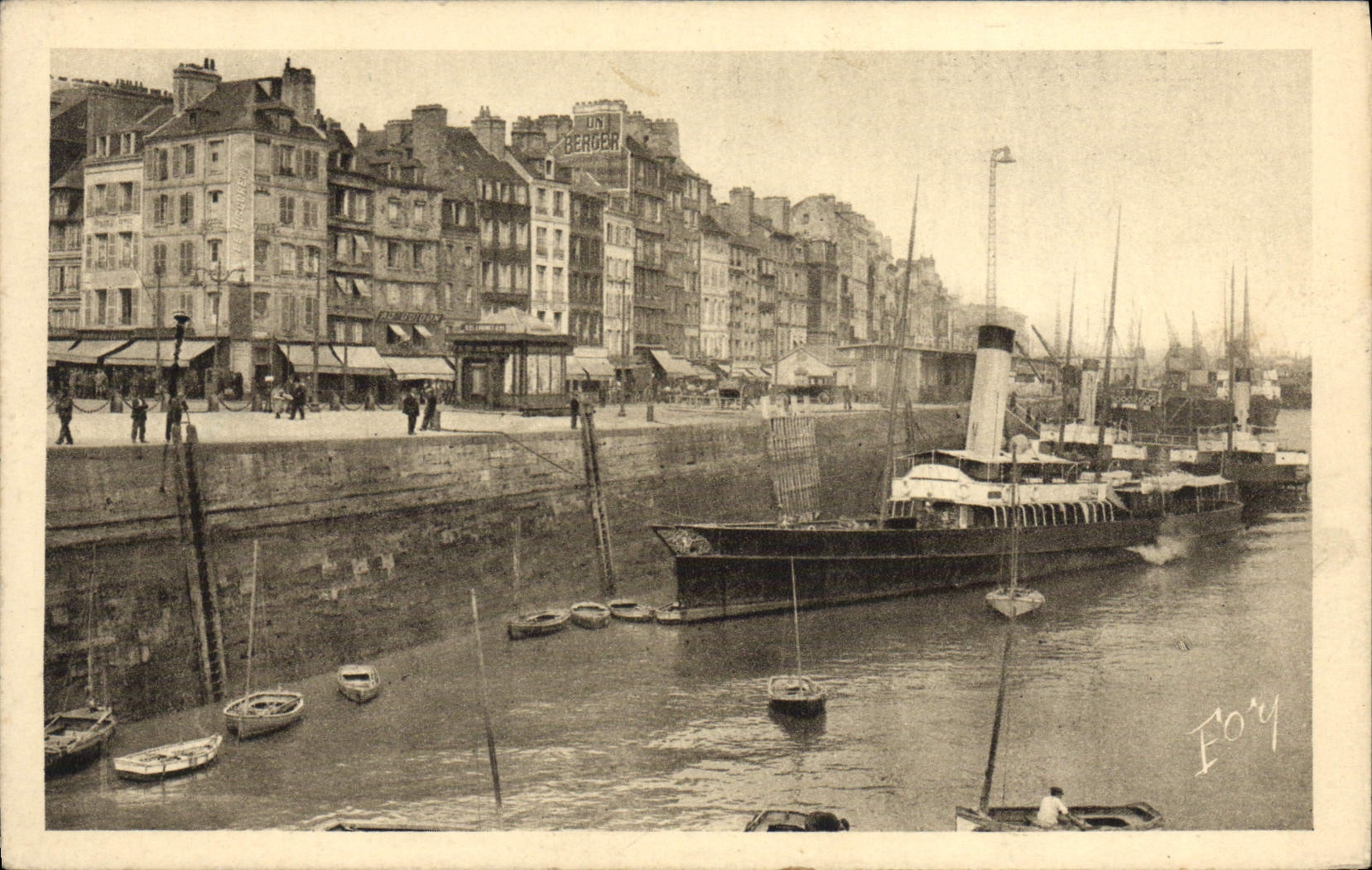 CPA Le Havre Quai de Southampton Bateau