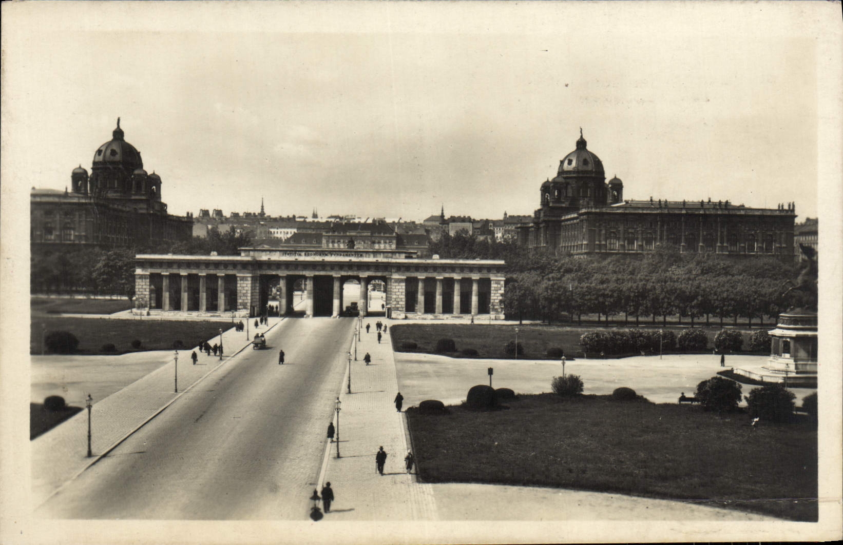 CPA Wien Ausseres Burgtor Mit Staatsmuseen
