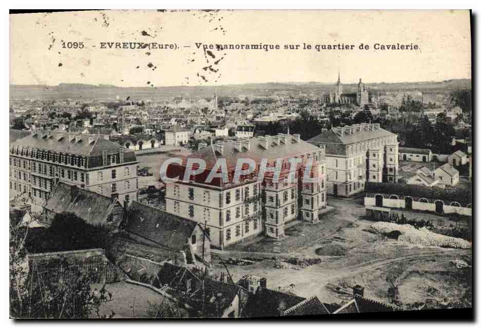 Evreux (Eure) — Vue panoramique sur le quartier de Cavalerie — CPA n°1095