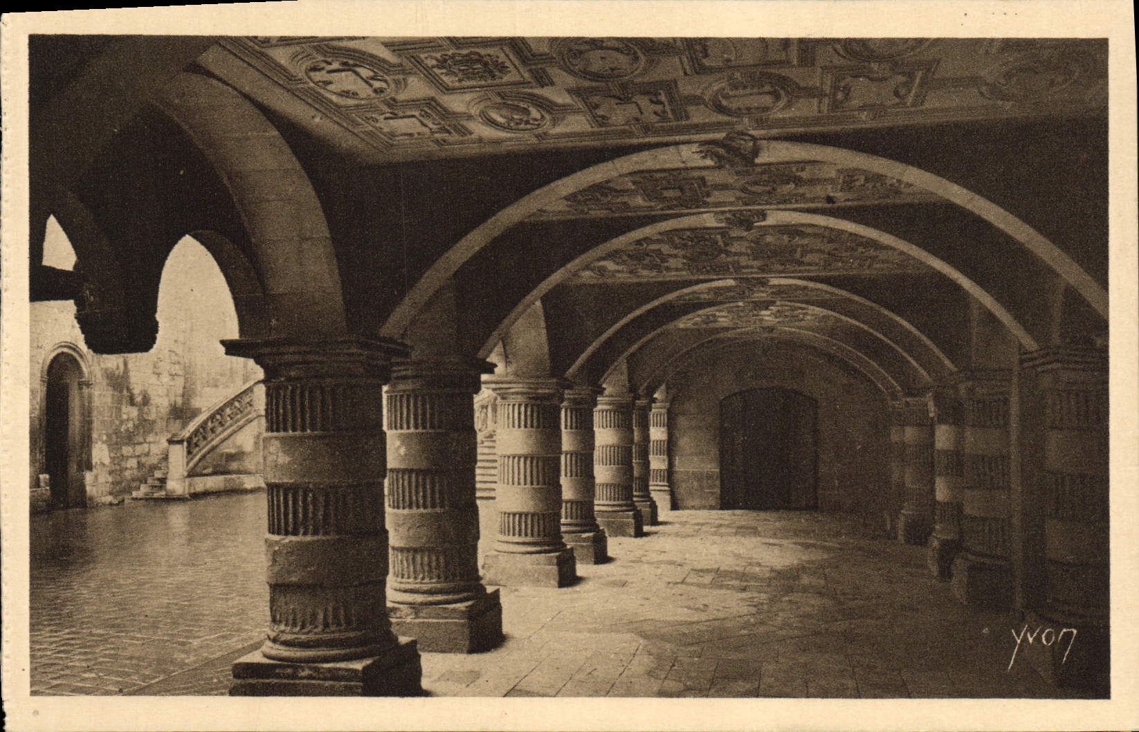 La Rochelle — Hôtel de Ville - Galerie du Rez-de-Chaussée — Édition d'Art YVON, Paris