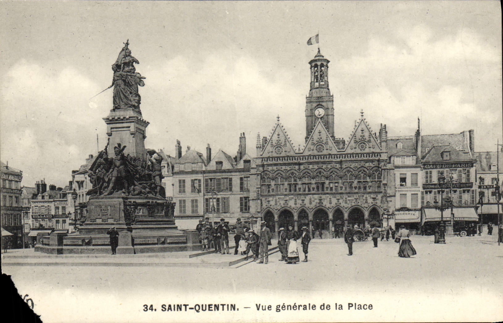 CPA Saint Quentin Vue Generale De La Place