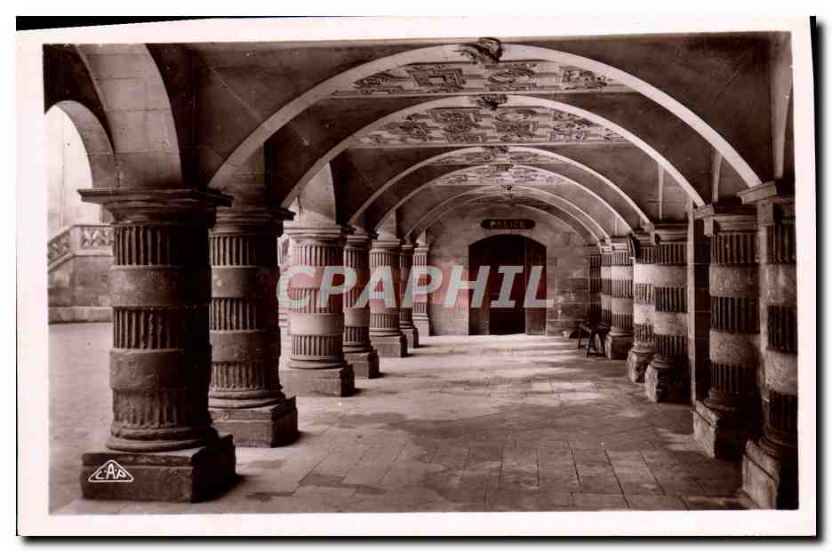 Galerie du rez-de-chaussée de l'Hôtel de Ville — La Rochelle — éditeur P. Strasbourg