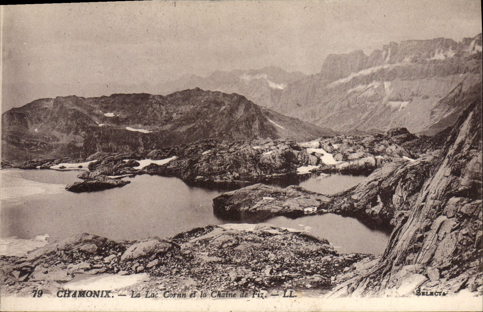 CPA Chamonix La Lac Cornn et la Chaine de Fiz
