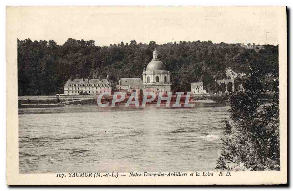 CPA Saumur Notre Dame des Ardilliers et la Loire