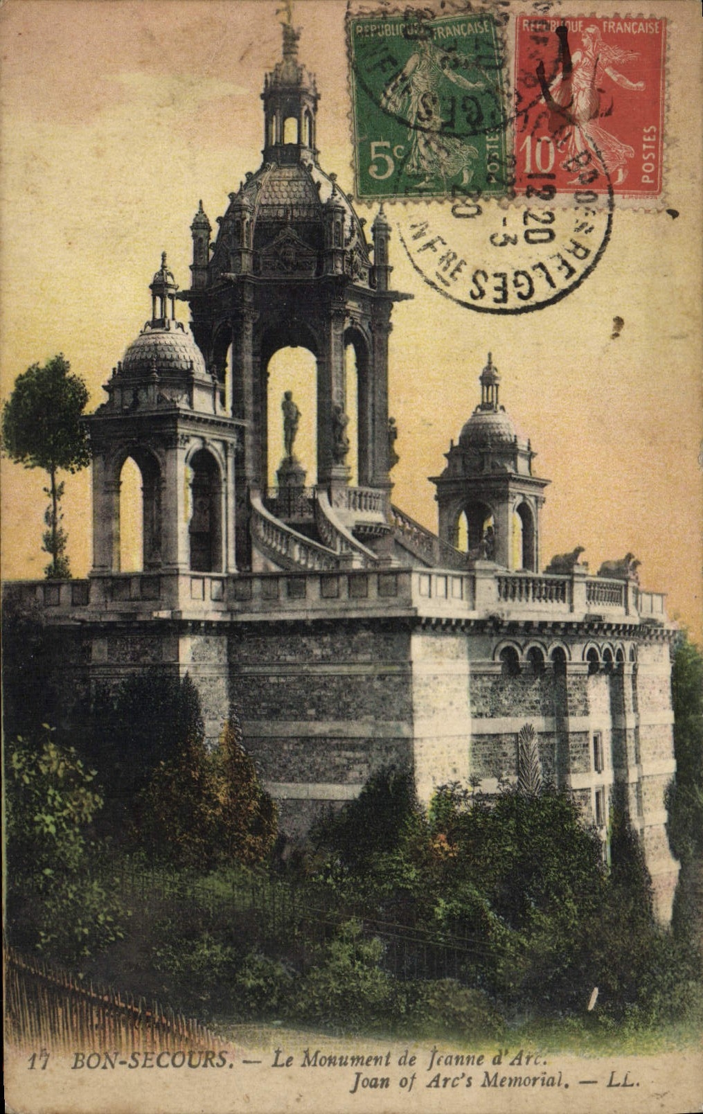 CPA Bon Secours Le Monument de Jeanne d'Arc