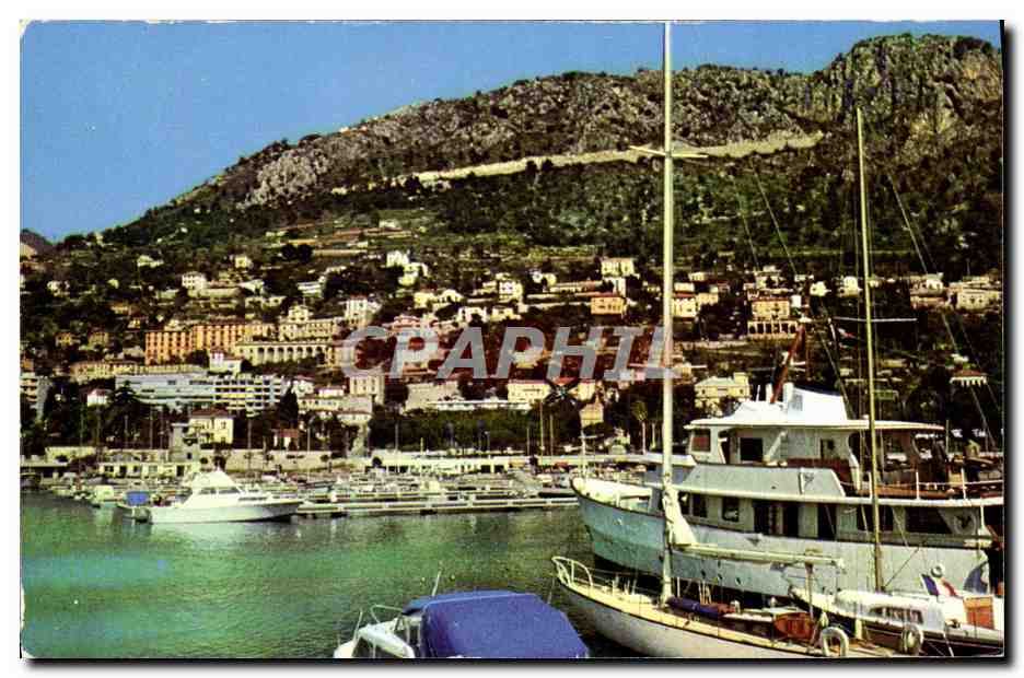 CPM Beaulieu Sur Mer Un Coin du Port Les villas En haut la moyenne corniche