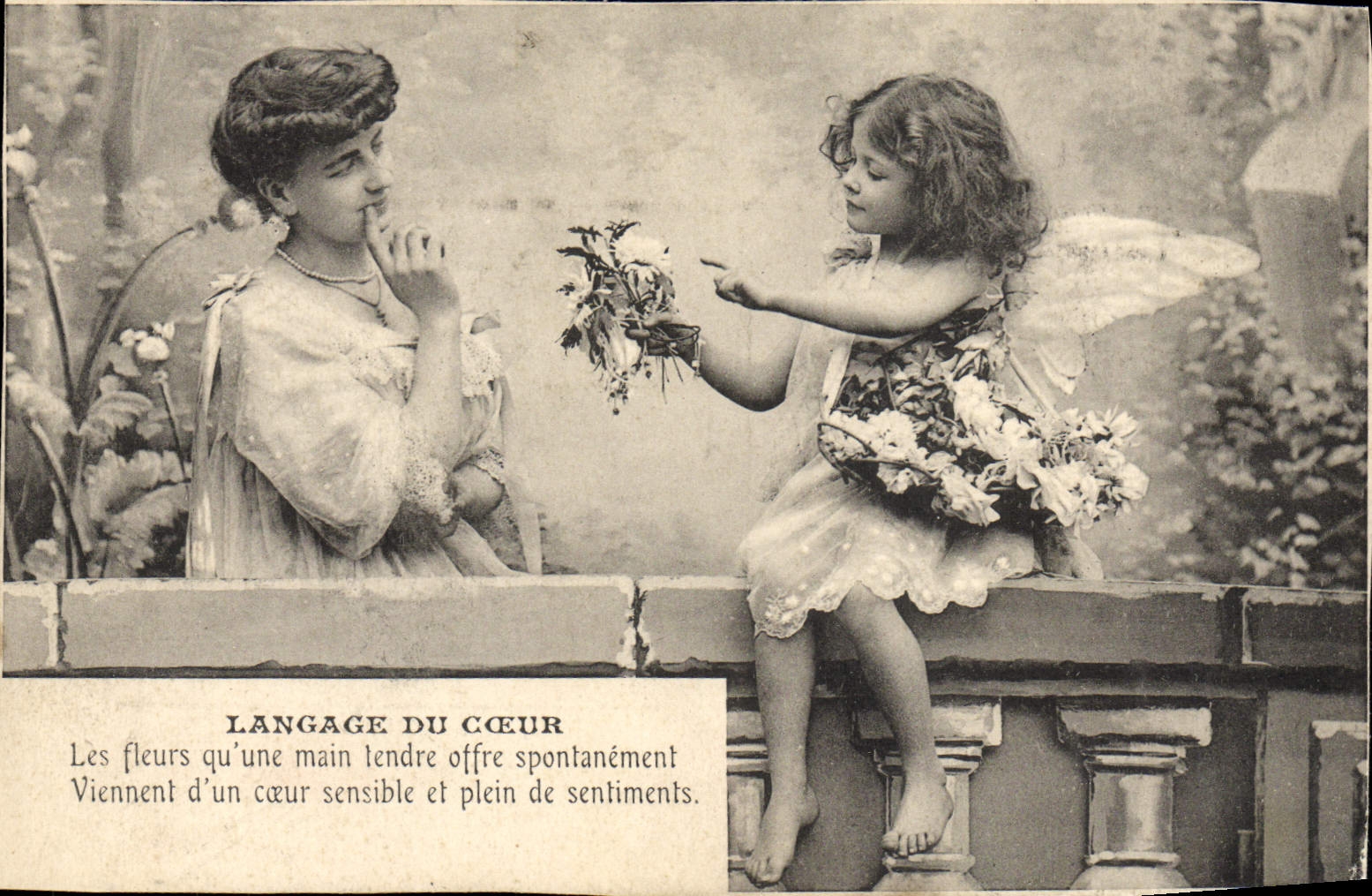 CPA Fantaisie Femme Ange Langage du coeur