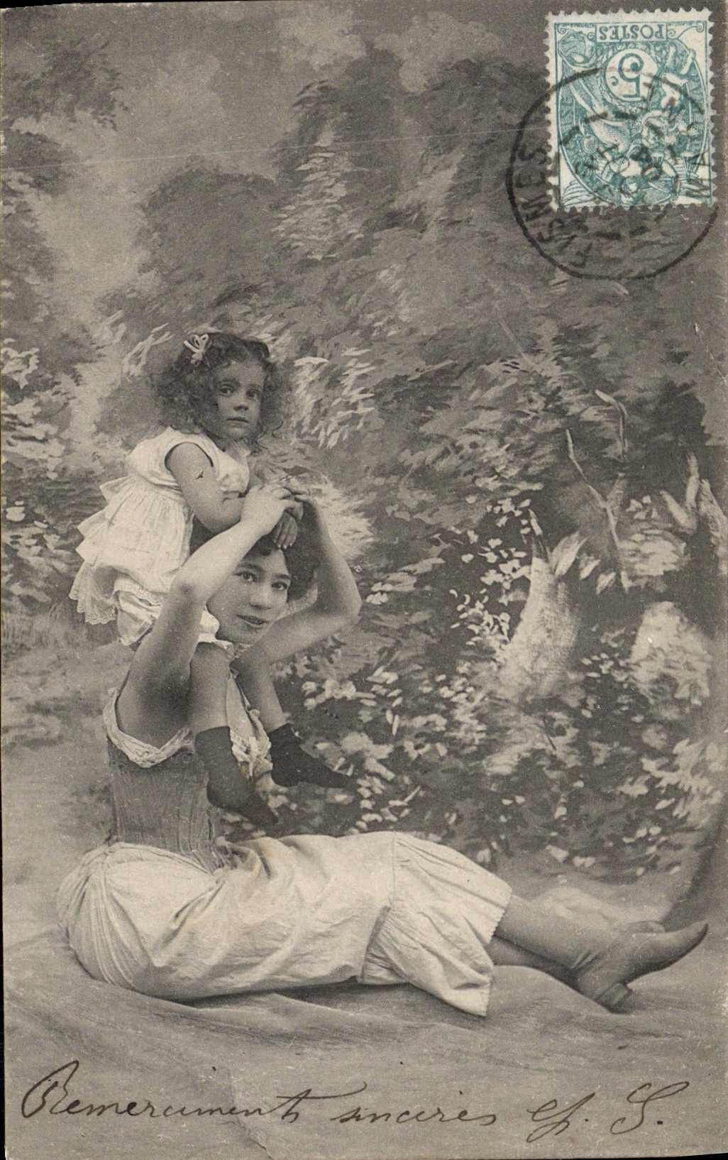 Donna e bambino — Soggetto fotografico — G. S. (editore)