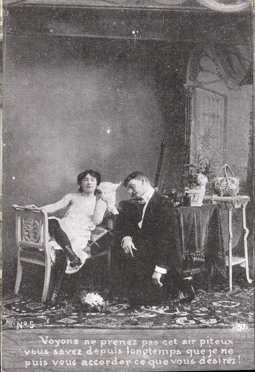 Couple en intérieur — scène de comédie — éditeur inconnu, n°5