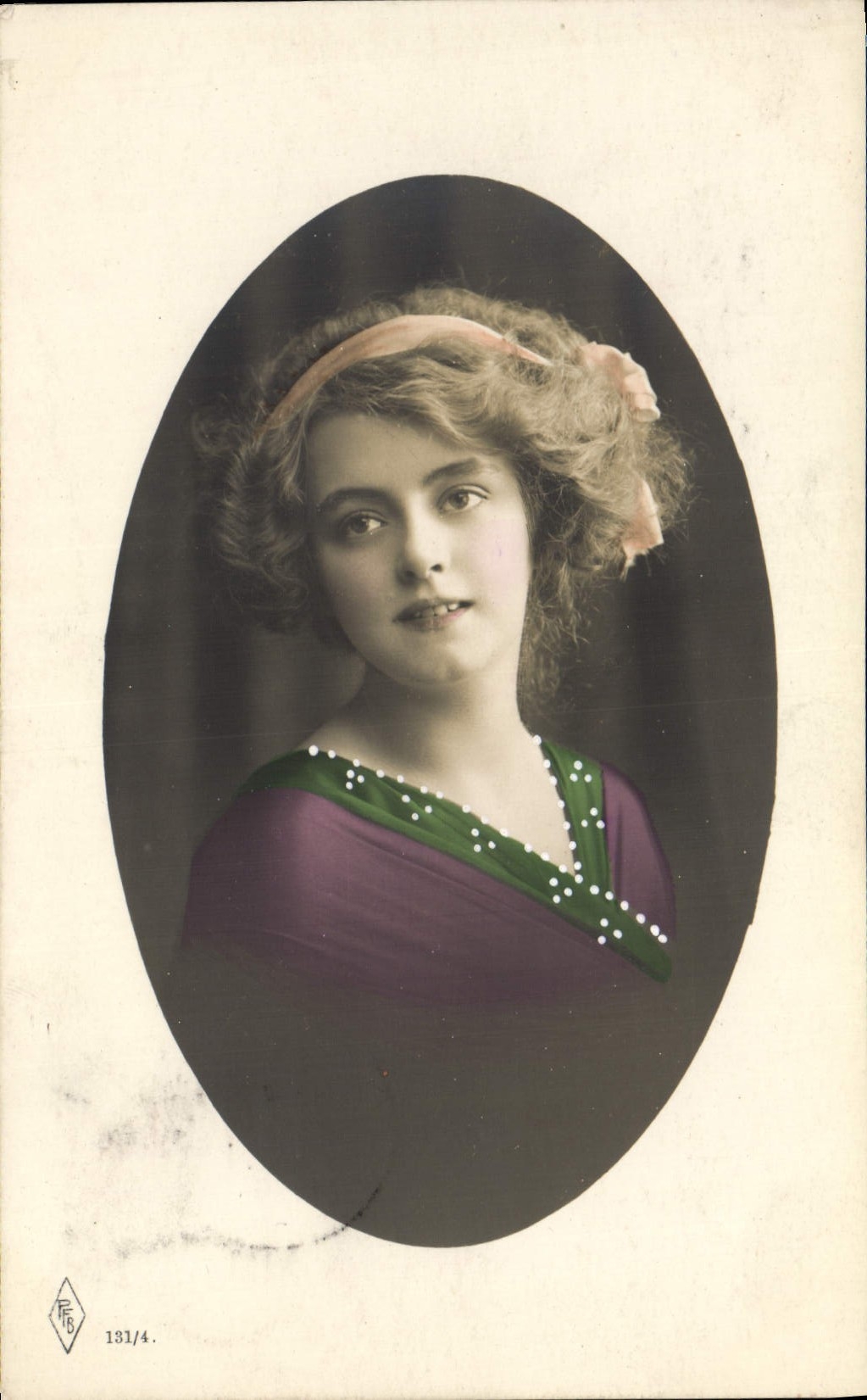 Jeune femme — portrait en buste — éditeur Lenglet, n° 131/4