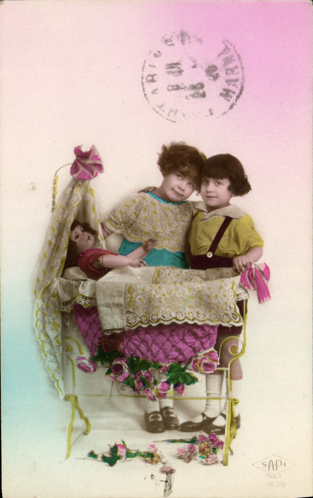 CPA Fantaisie Enfants Poupee