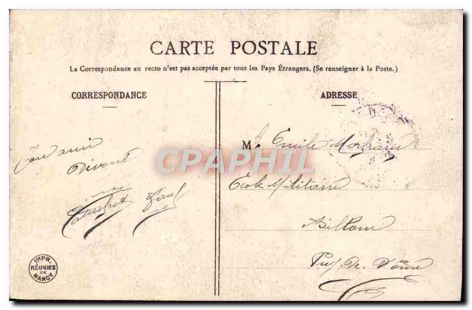 Jeune femme souriante — avec bouquet de fleurs — Édition Bergeret - Cliché Walery — Reverso