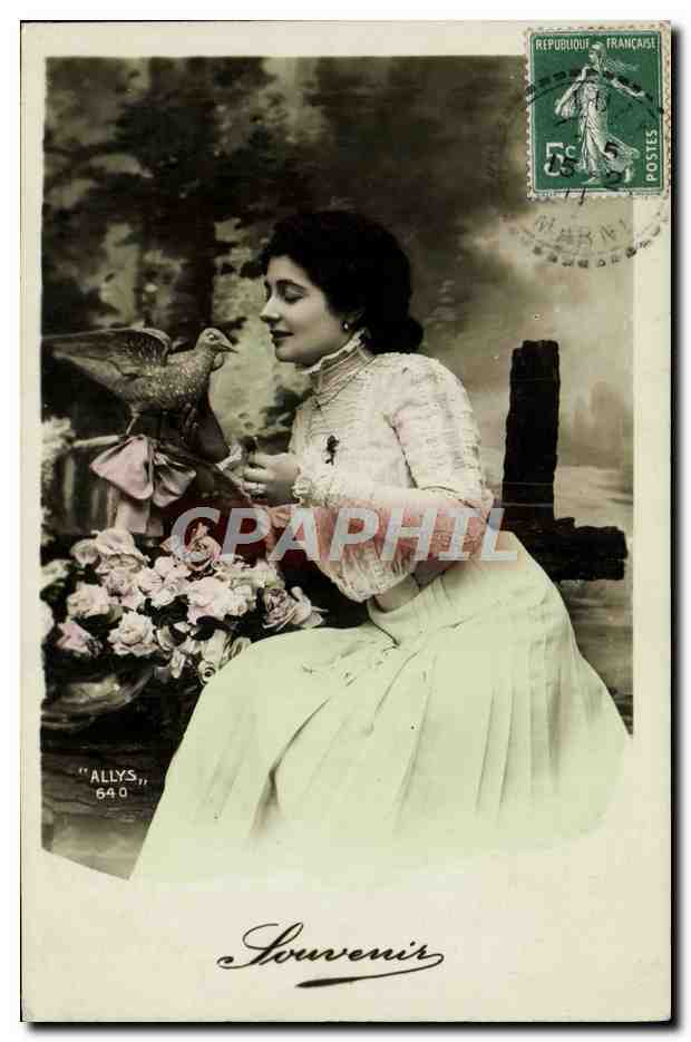 Femme avec colombe — Alllys, 640 — Souvenir