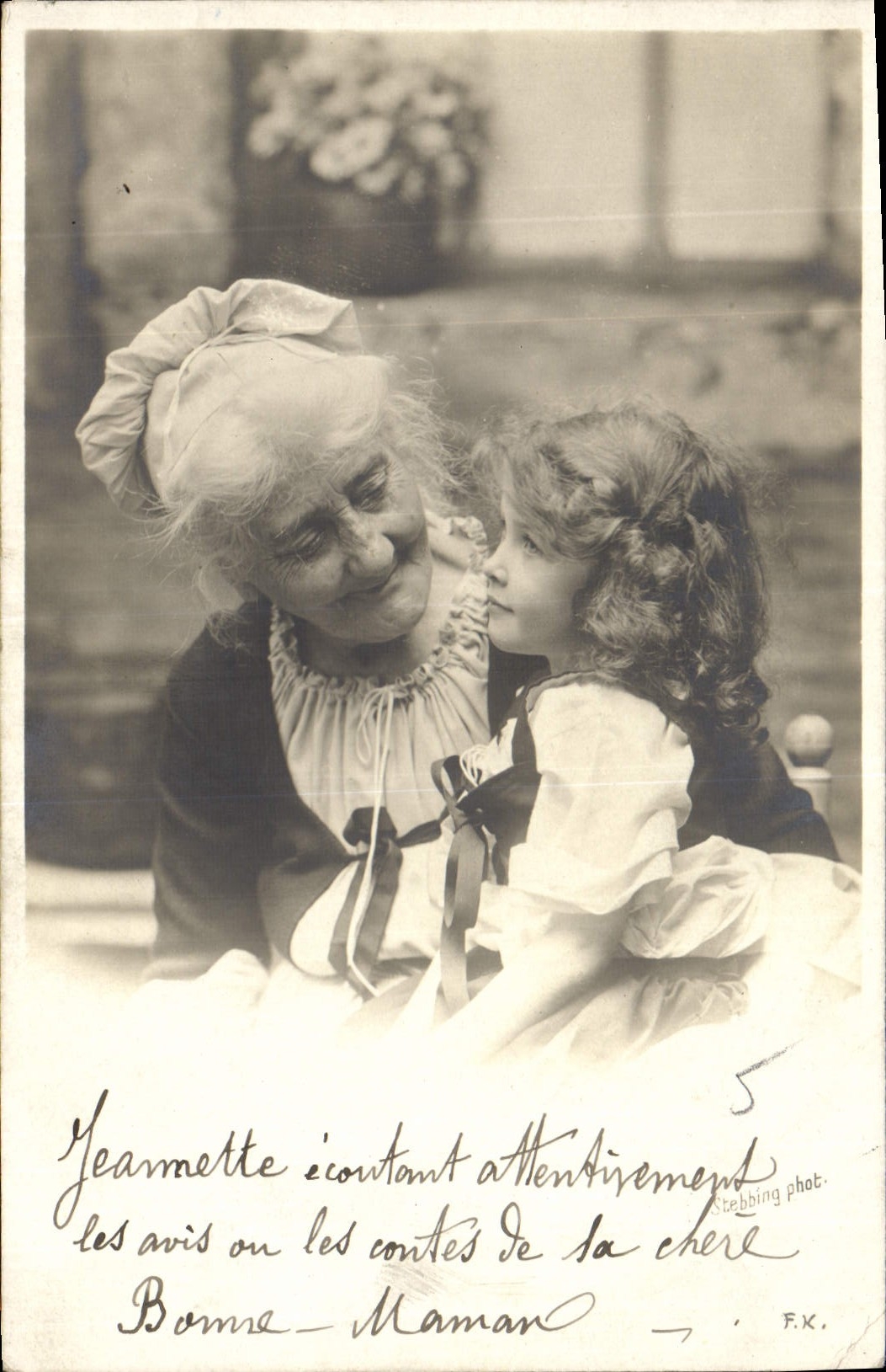 Tarjeta postal antigua Fantasía Mujer Niño Grande Mamá