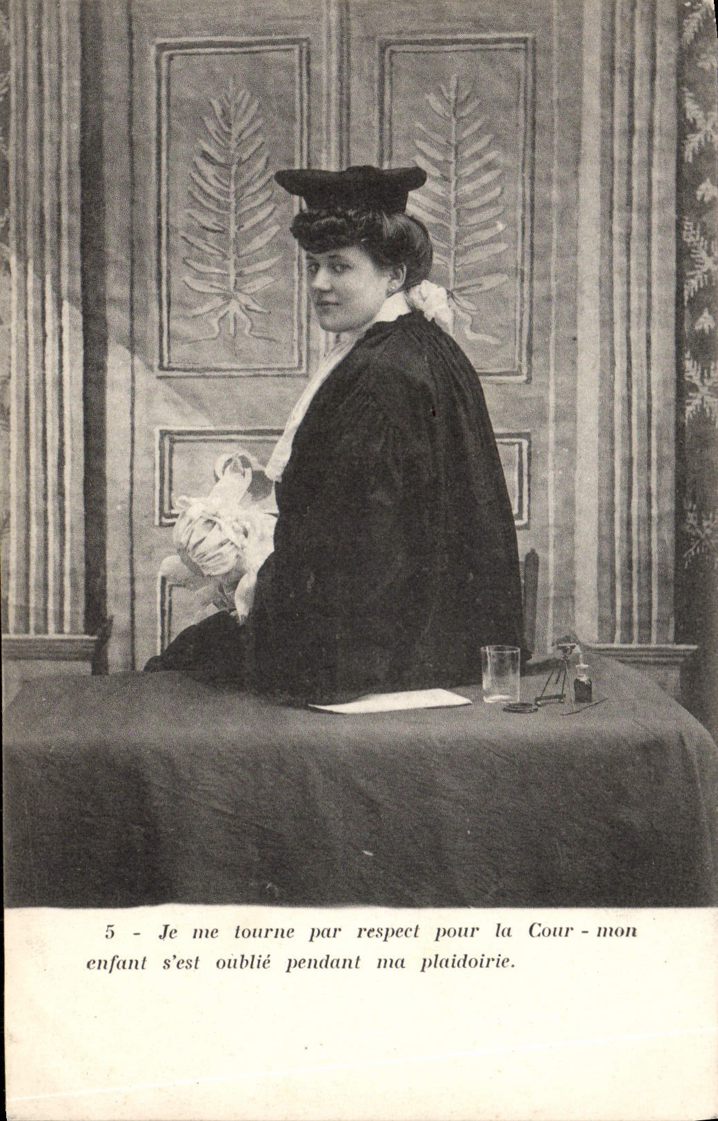 CPA Fantaisie Femme Avocat Juge