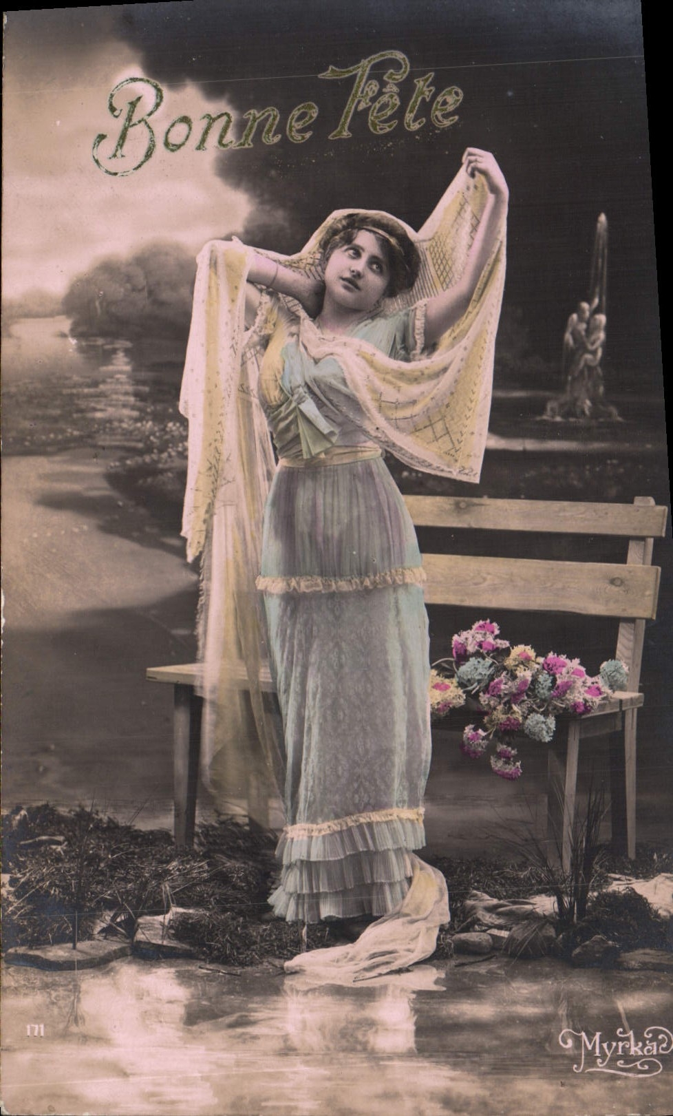 Frau in einem Kleid im Art Nouveau-Stil — 'Bonne Fête' — Myrka, Nr. 171