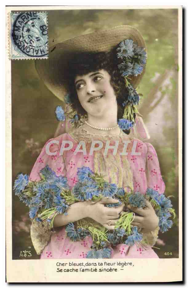 Femme en chapeau de paille orné de fleurs bleues — AFS, n° 404