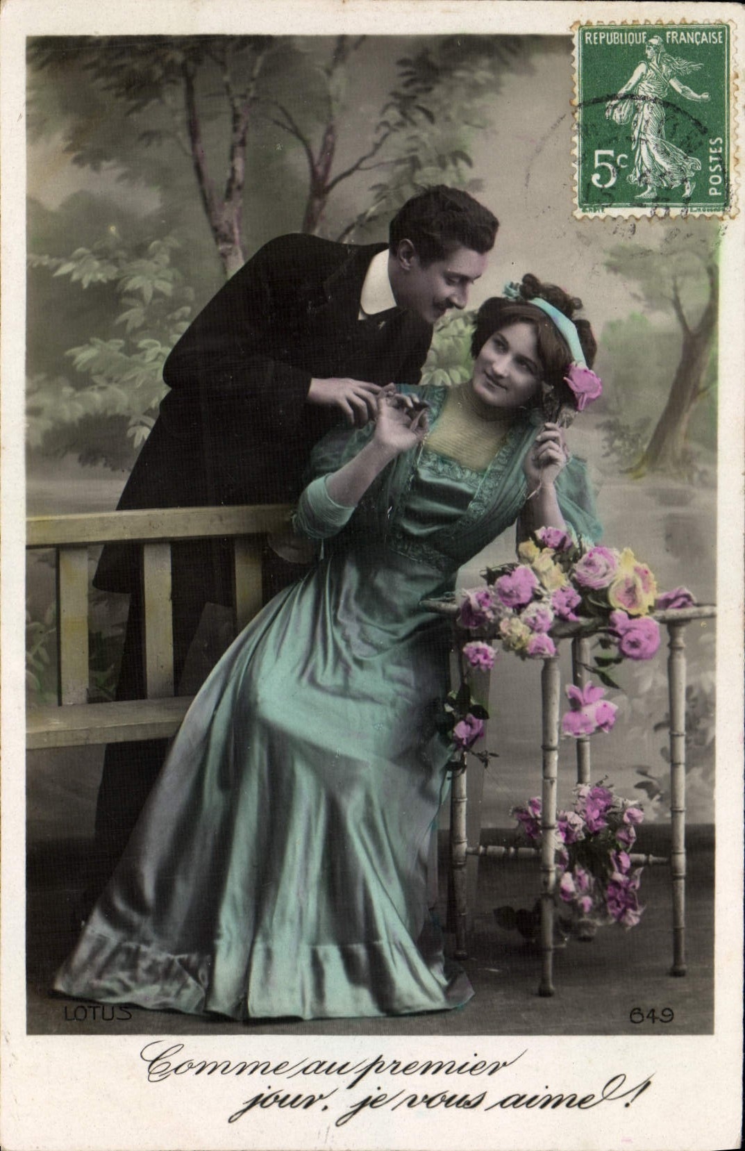 Jeune couple amoureux — scène de jardin — éditeur LOTUS, n° 649