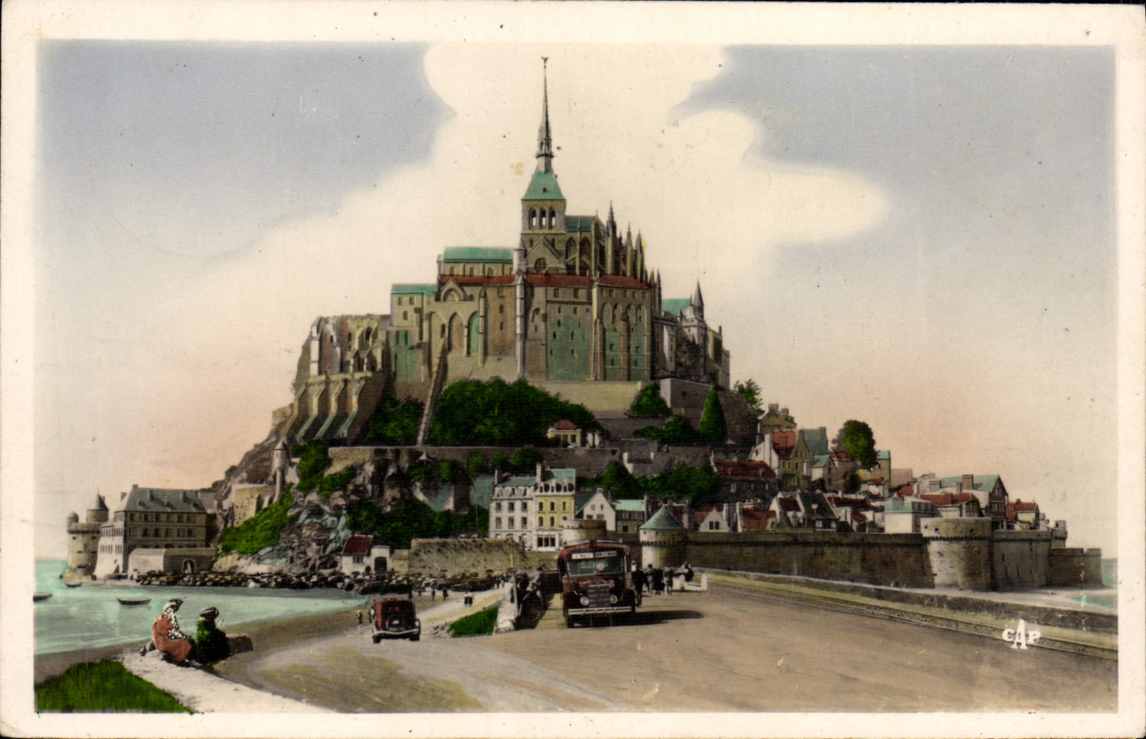 CPA Le Mont Saint Michel Vue prise de la digue