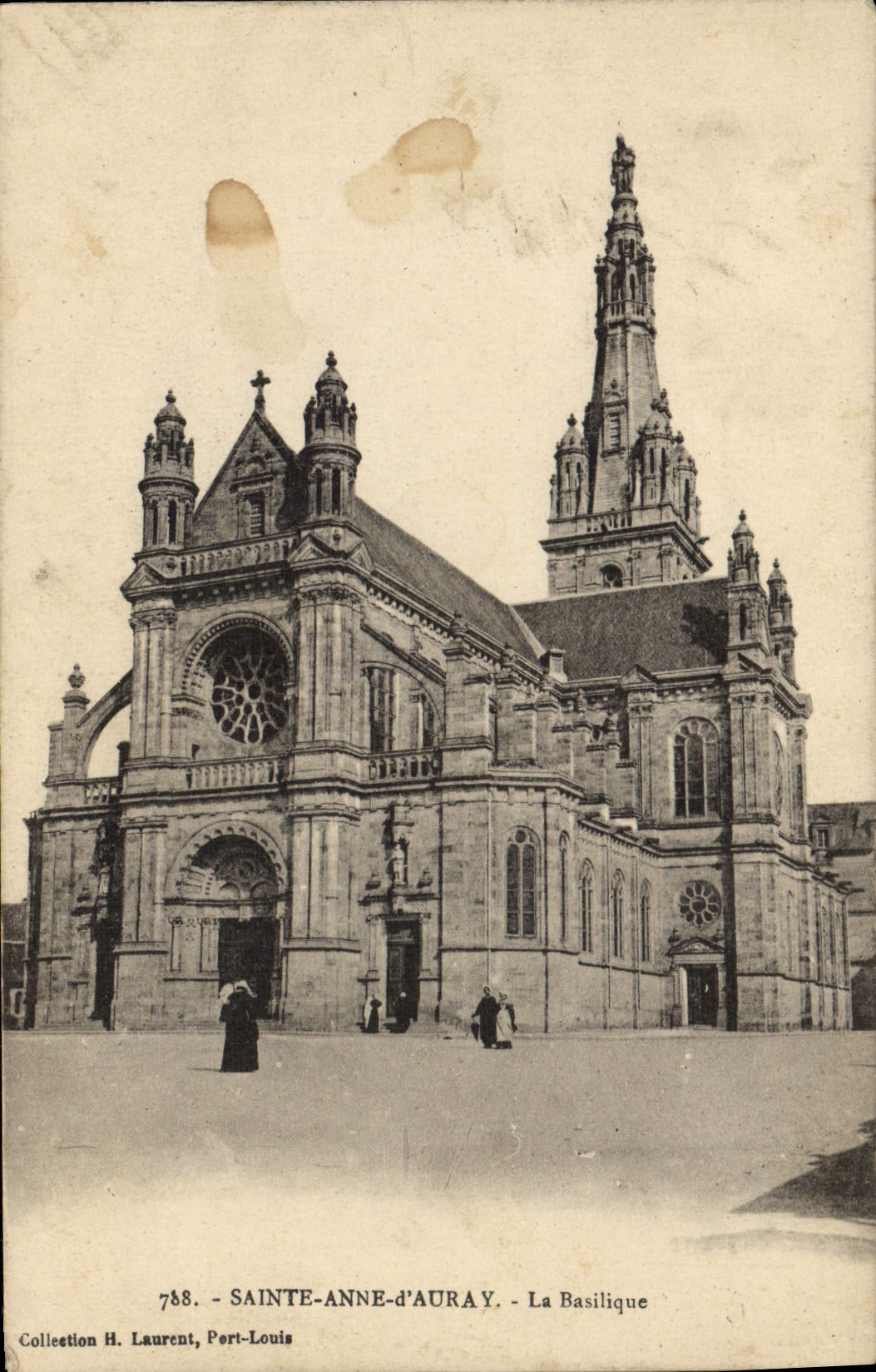 CPA Saint Anne D'Auray La Basilique