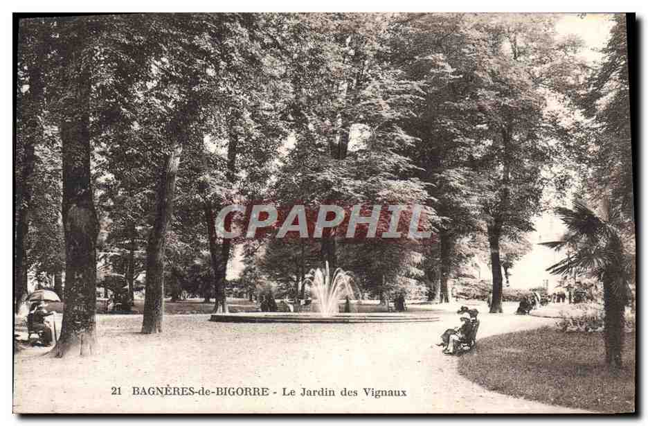 CPA Bagneres de Bigorre La Jardin des Vignaux