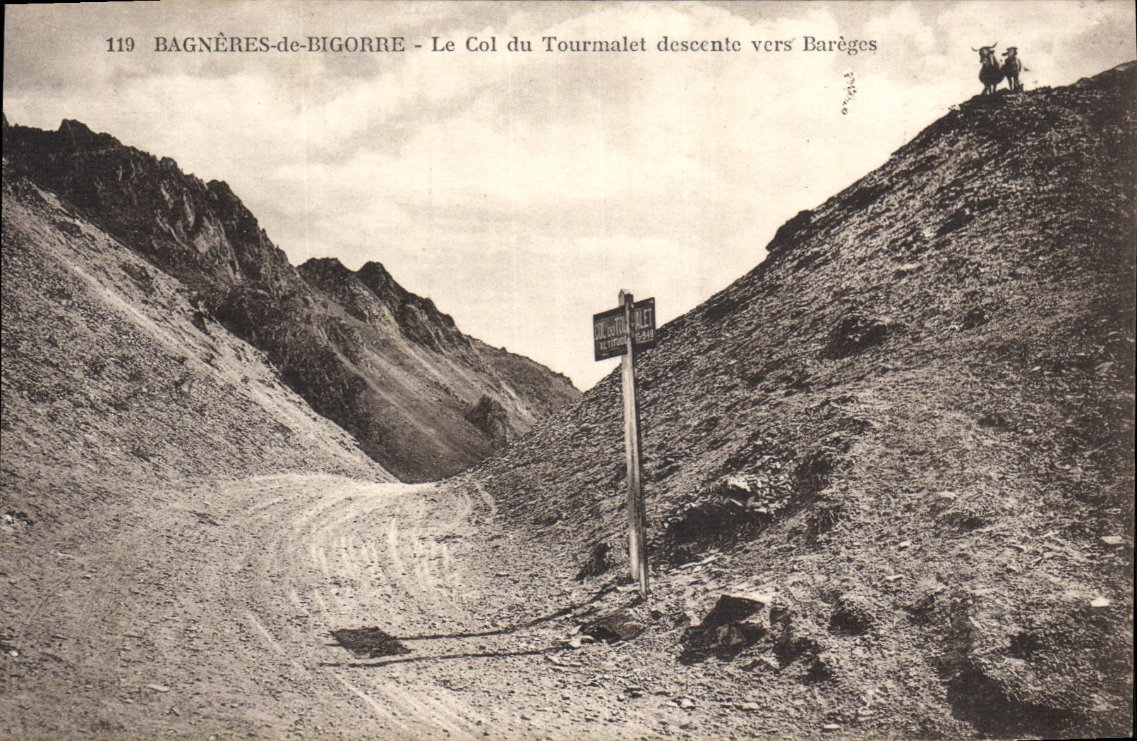 Bagnères-de-Bigorre - Le Col du Tourmalet descente vers Barèges — éditeur CPAPHIL, n° 119