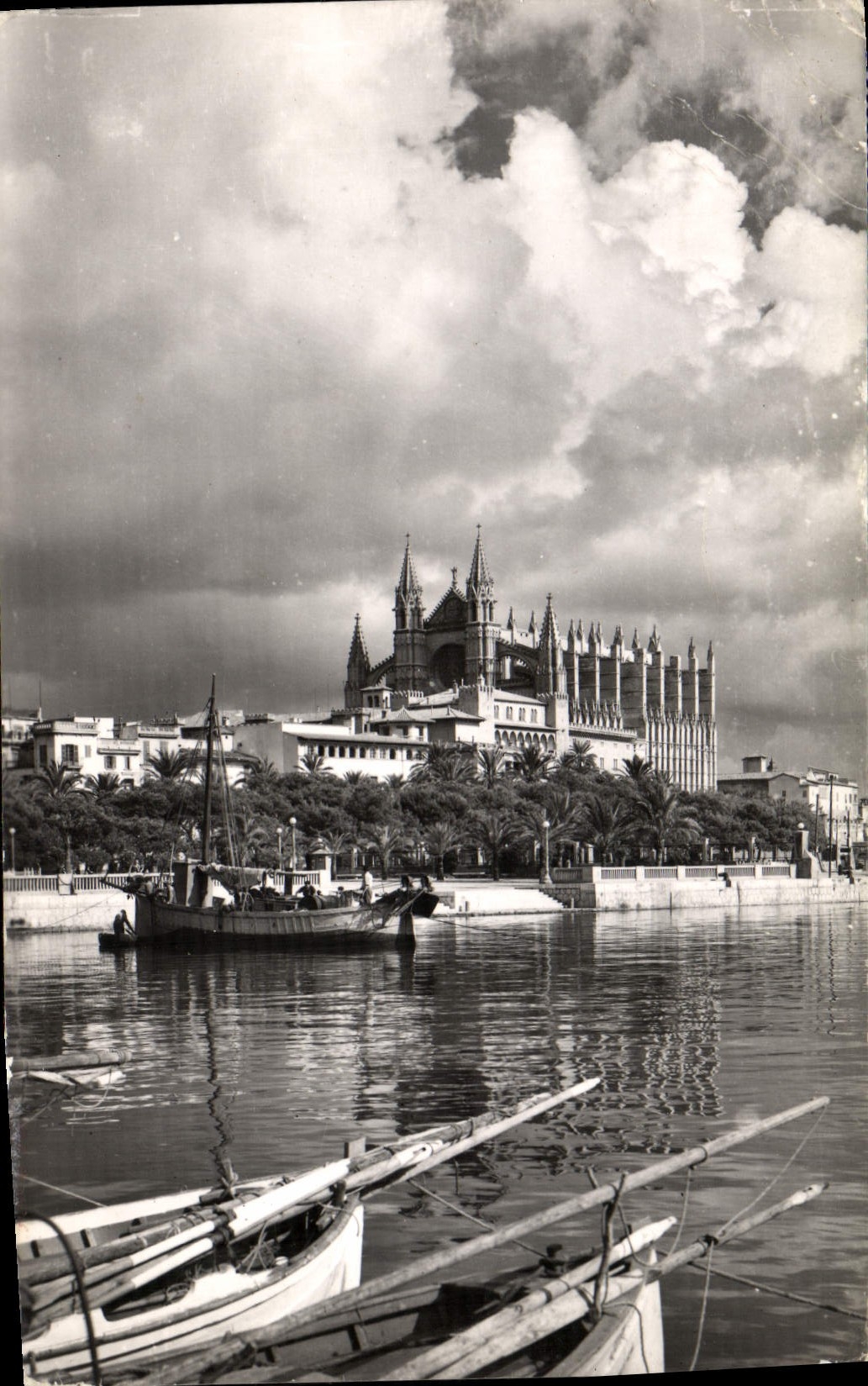 CPM Mallorca Palma La catedral desde Es Mollet Bateaux