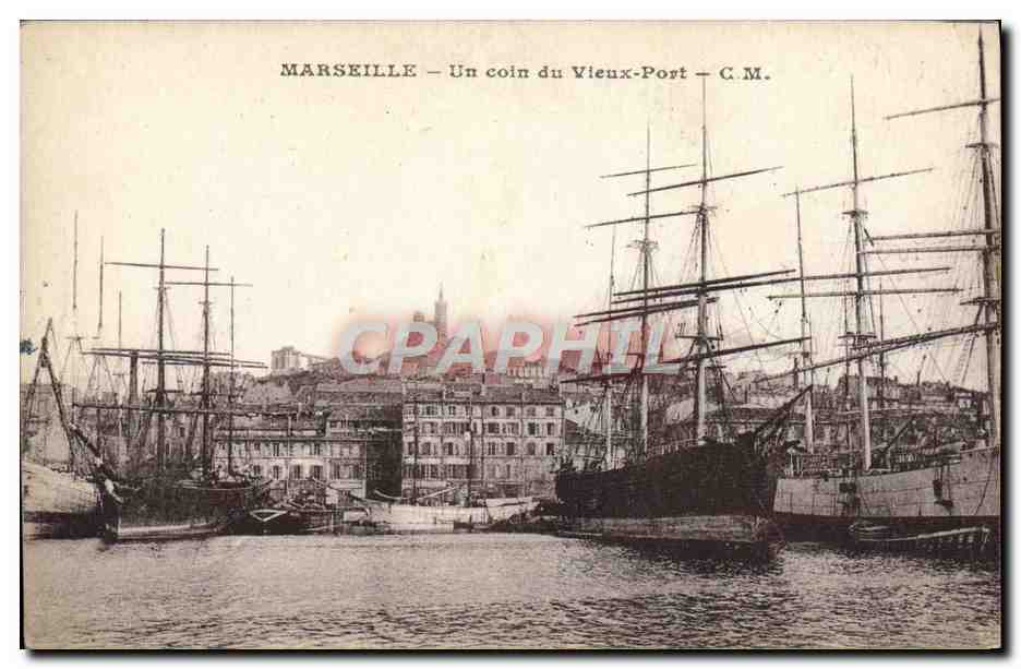 CPA Marseille Un Coin du Vieux Port Bateaux