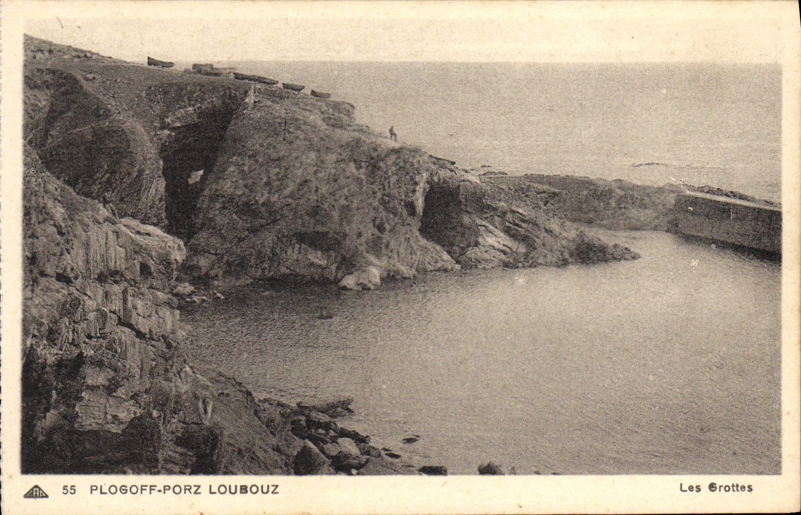 CPA Plogoff Porz Loubouz Les grottes