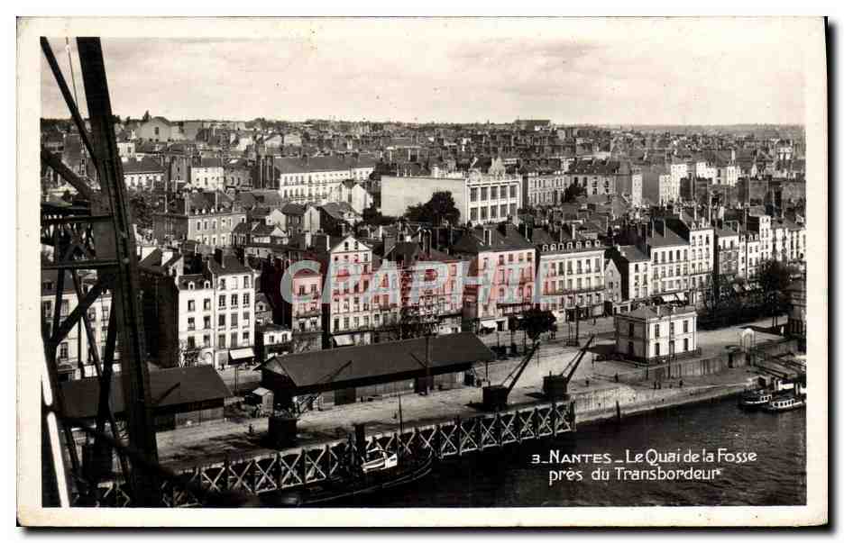 CPM Nantes Le Quai de la Fosse Pres du Transbordeur