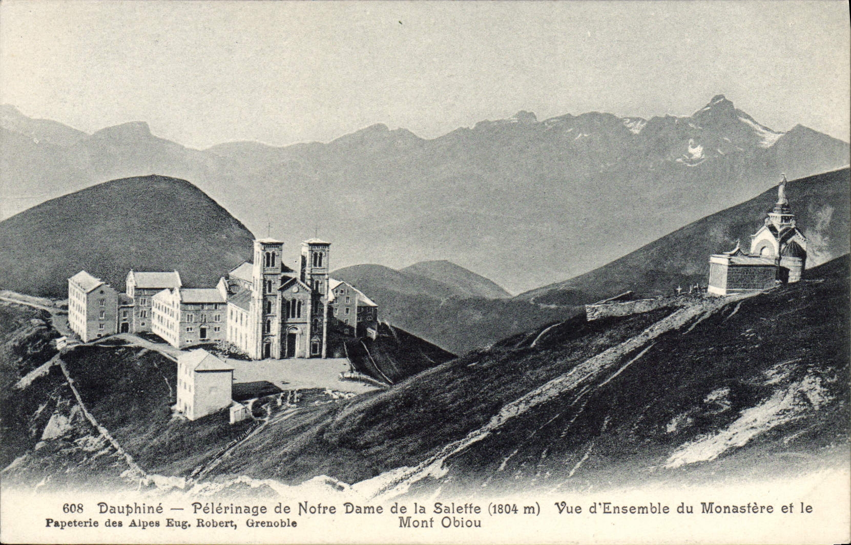 CPA Dauphine Pelerinage de Nofre Dame de la Salette Monastere et le Mont Obiou 
