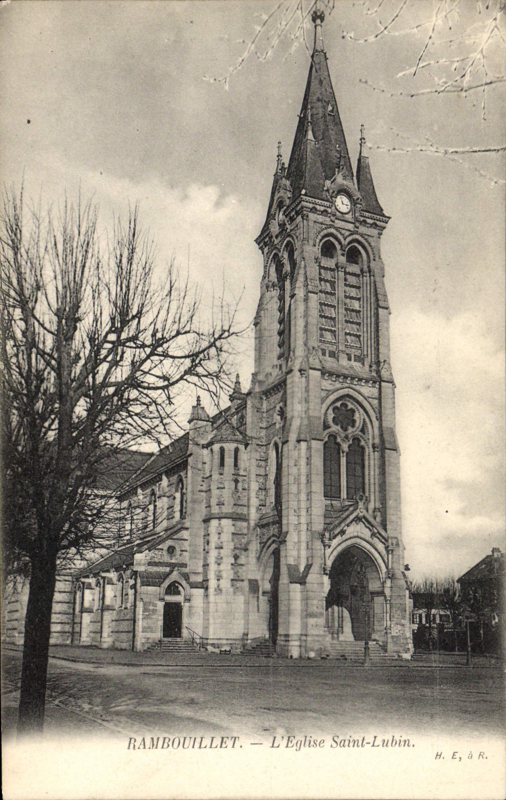 CPA Rombouillet L'Eglise Saint Lubin