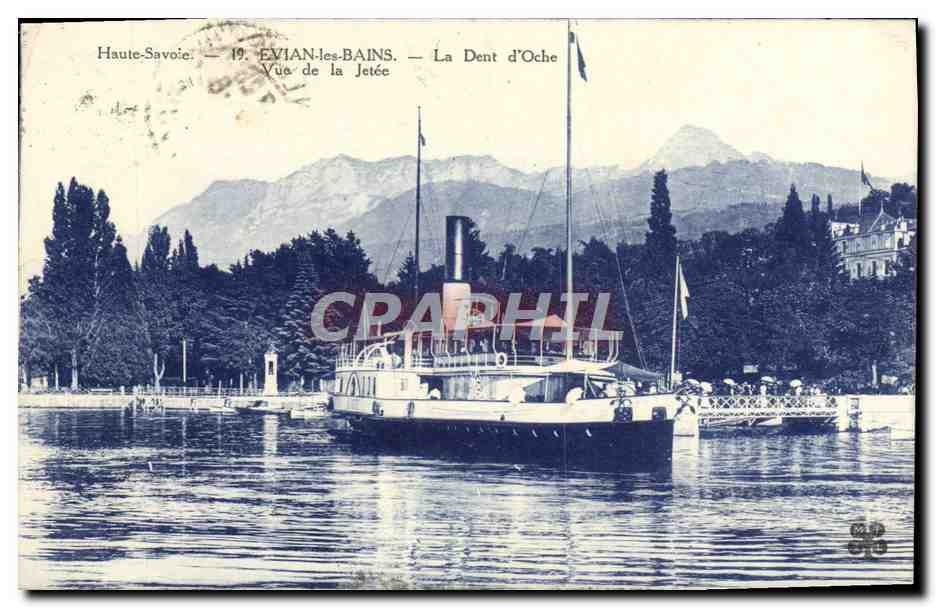 CPA Evian La dent d'Oche Vue de la jetee Bateau