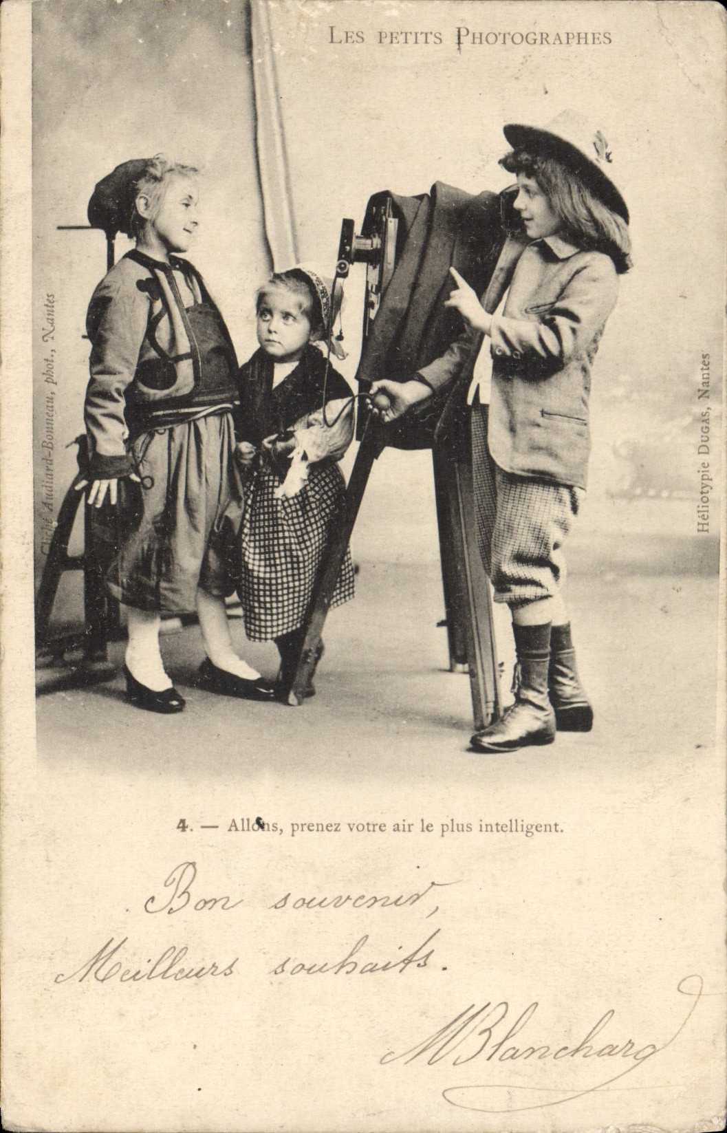 CPA Fantaisie Enfants Les petits photographes 