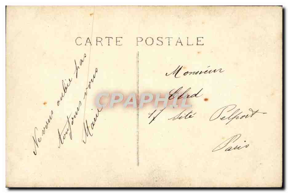 Jeune femme souriante — 'Bonne & Heureuse Année' — J.C. Paris — Back