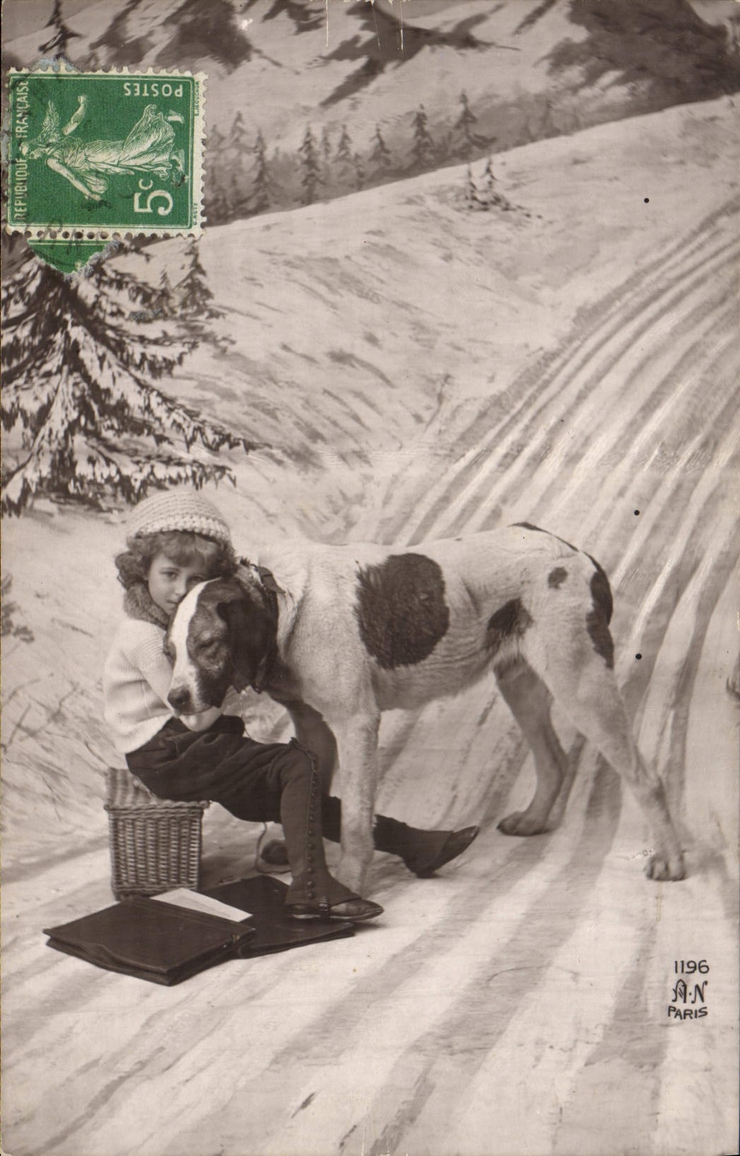 CPA Fantaisie Enfant Chien