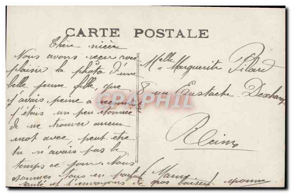 Femme en costume traditionnel — avec guitare — Éditeur F.D. n° 4055 — Reverso