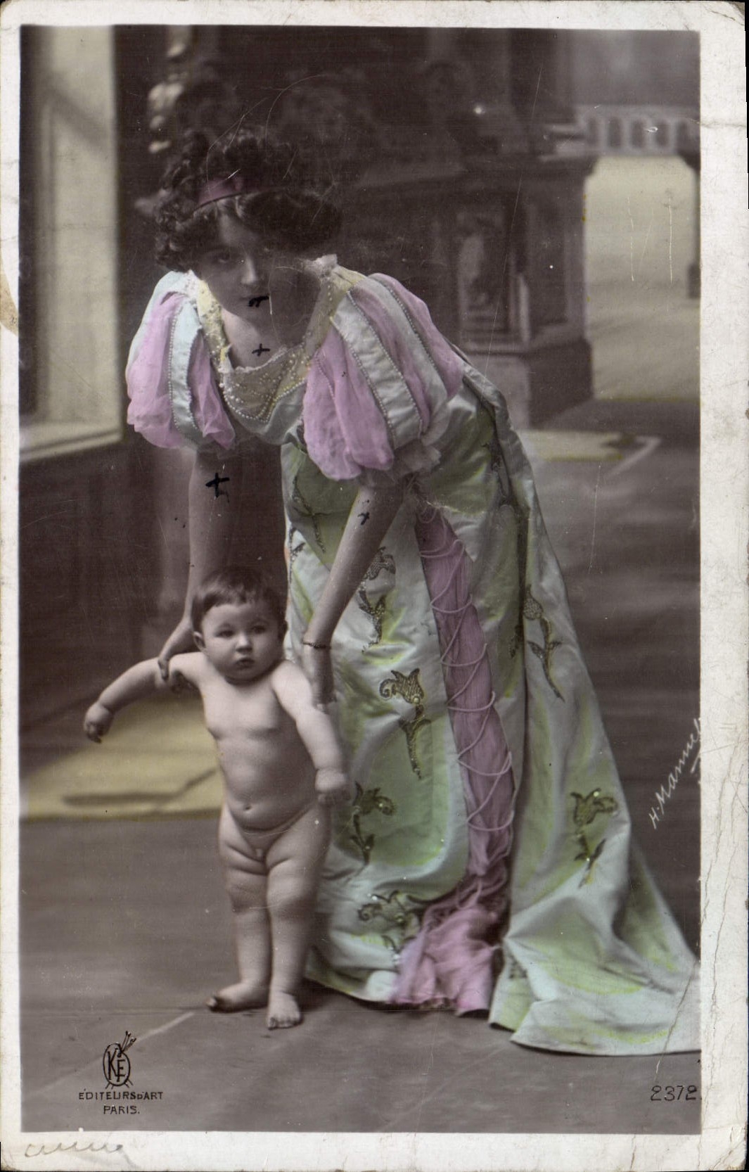 CPA Fantaisie Femme Enfant Bebe