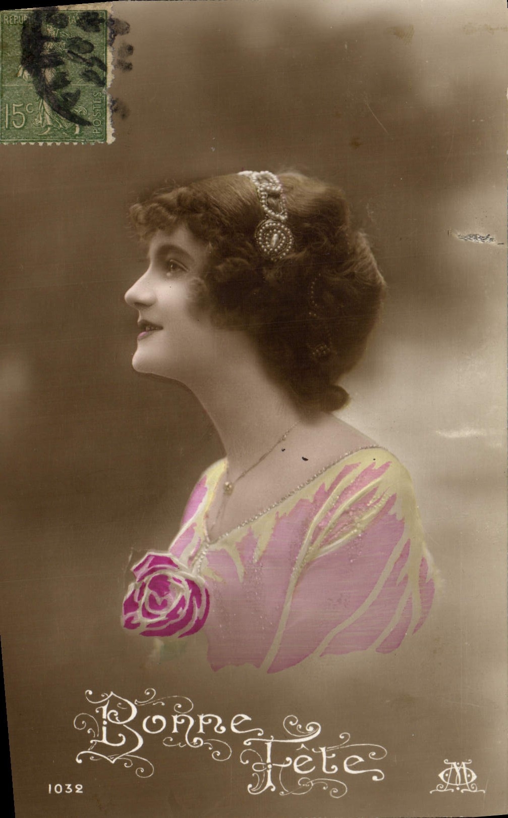 Giovane donna in abito rosa — Buon compleanno — O. OLIVIERY, Nantes, n°1032