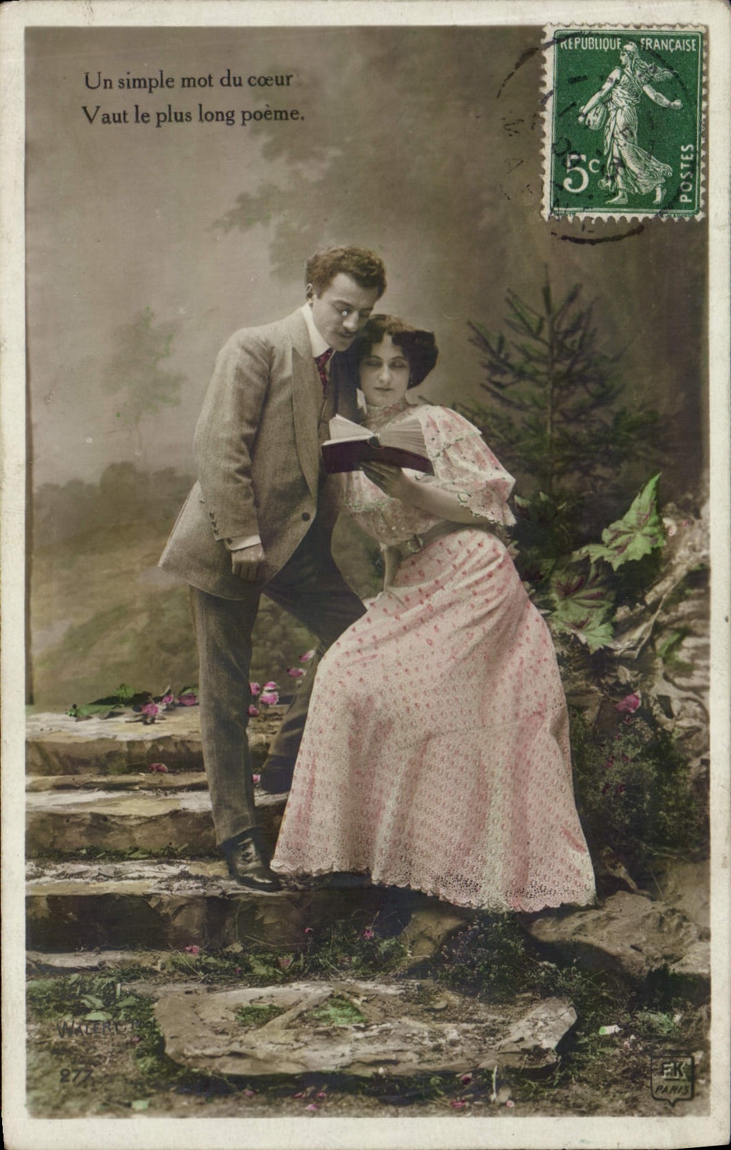 Jeune couple en extérieur — texte imprimé — éditeur Watercutter, n°277