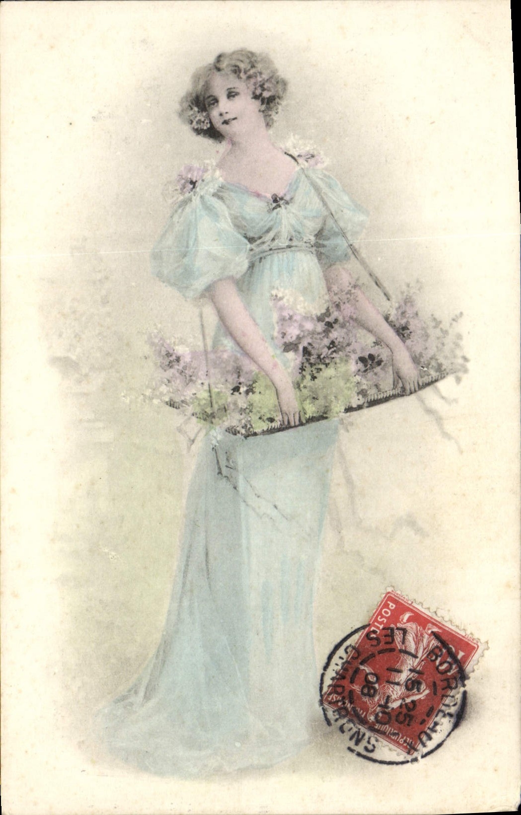 Mujer en vestido azul sosteniendo un cesto de flores — serie 'Poesías de las flores' — A.S. V.