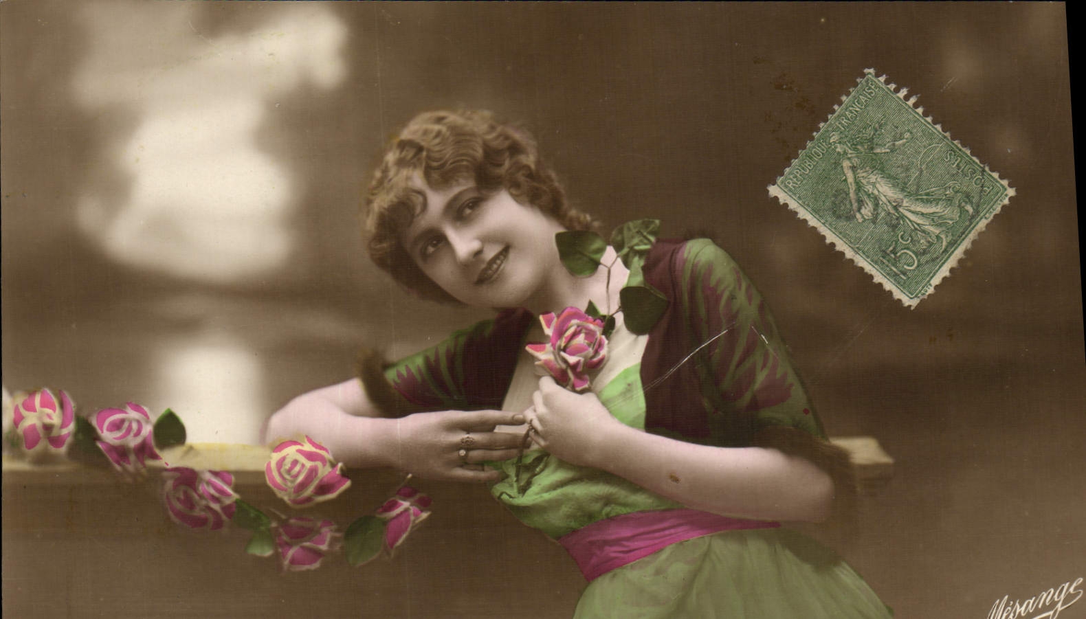Femme avec roses — Mesange — éditeur Mesange