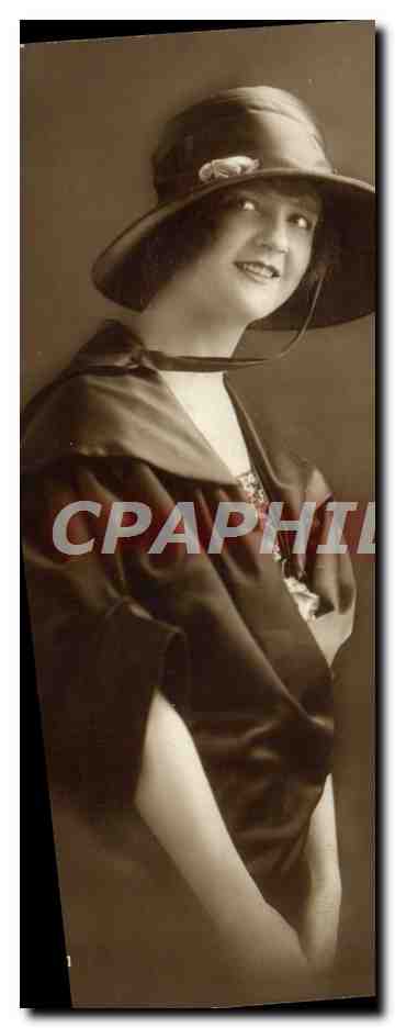 Frau mit Hut — Portrait — unbekannter Verlag